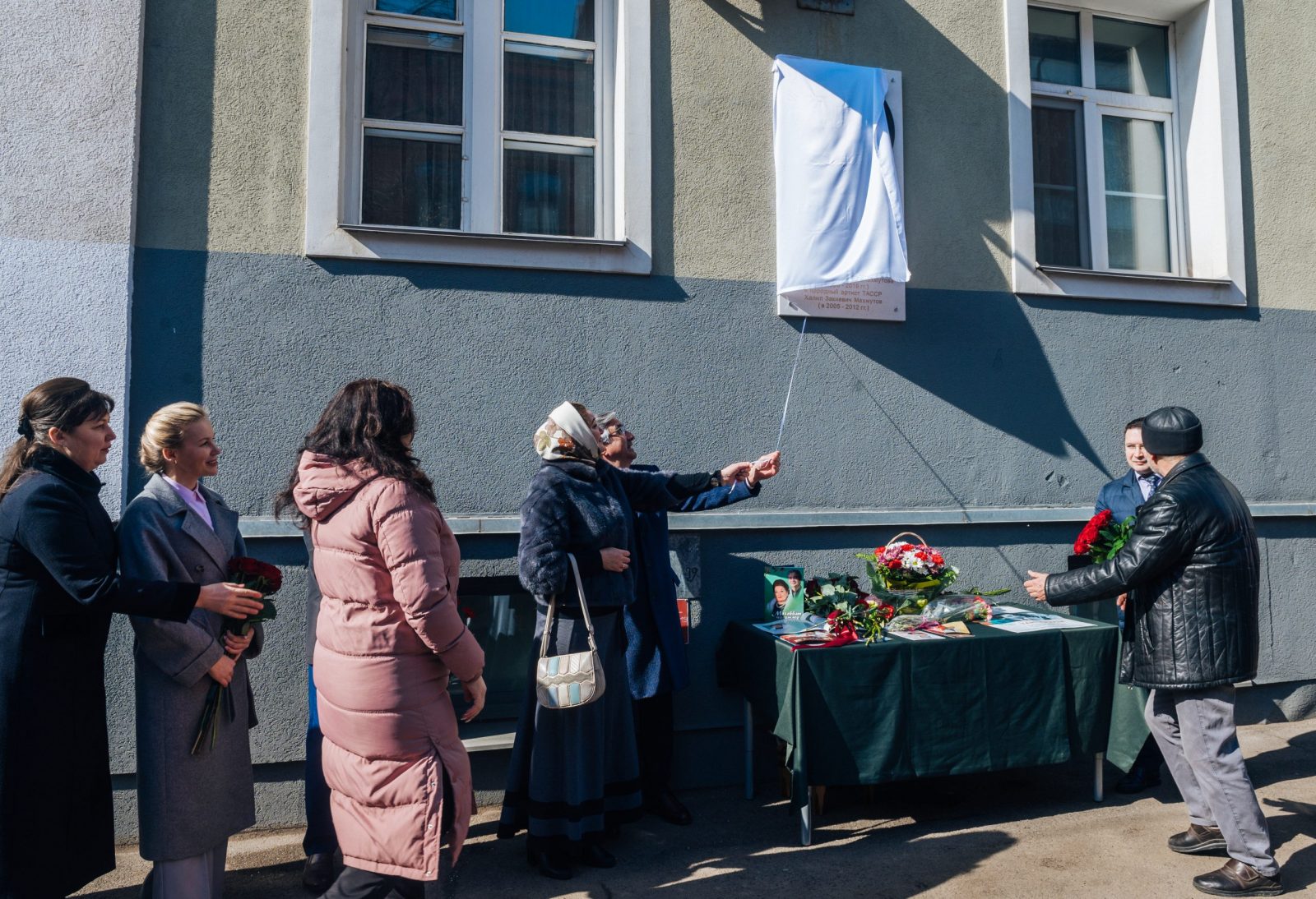 В Казани состоялось открытие мемориальной доски Халилю и Исламие Махмутовым