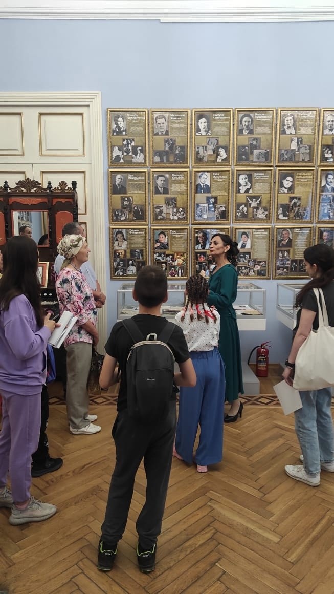 Тинчурин театрында татар телендә ачык экскурсия узды