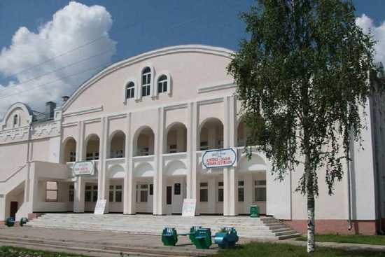 Театр Тинчурина выступил в Черемшанском районе