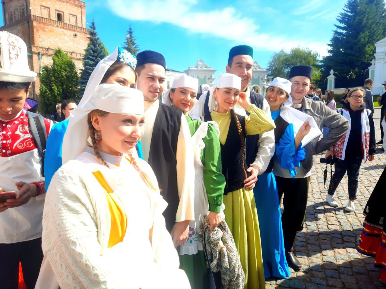 Тинчуринлылар Россия көненә багышланган парадта катнашты