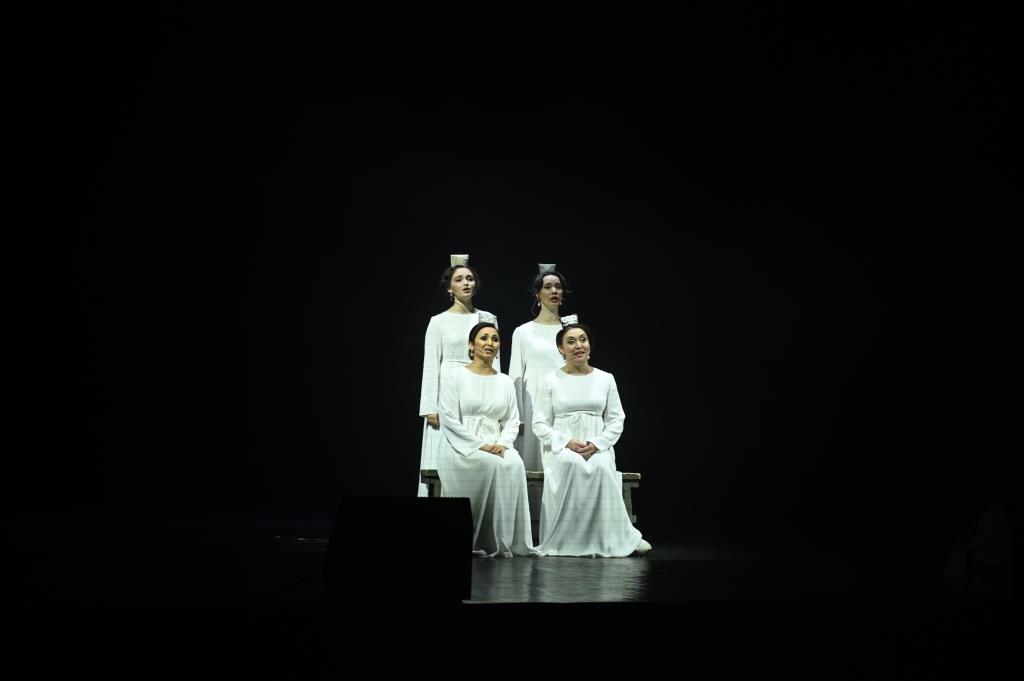 «Синең хакта…» концерты татар җырларының үзгәрешен тасвирлады